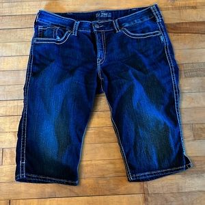 SILVER JEANS Women’s Plus Size 18 Denim Crop Capri McKenzie Fit Style Stretch